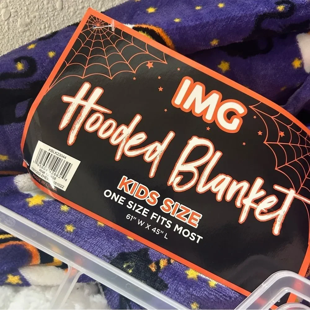IMG Halloween Hooded Blanket Black Cat & Rainbow NEW Kids One Size